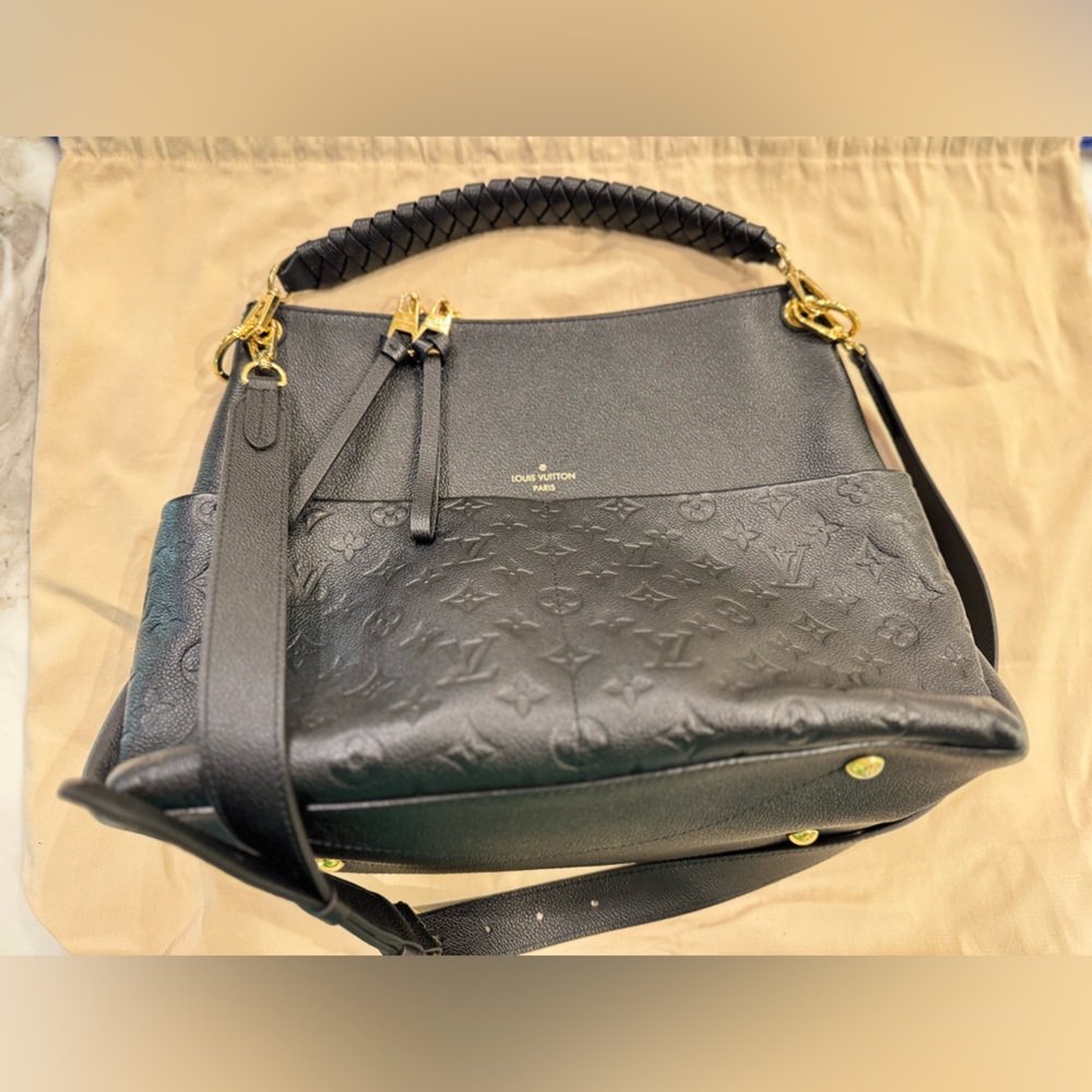Louis Vuitton Maida Hobo MM Noir